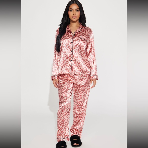 “Sweet and Wild Dreams” Pink cheetah print barbie vibes Pj set - Picture 1 of 3